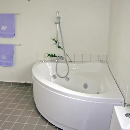 3 Bedroom Beautiful In * Nysted